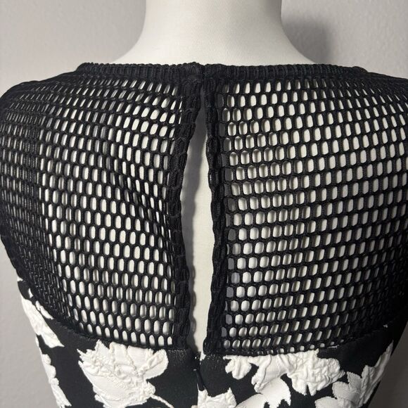 Cache Women’s Black & White Floral Sheath Cocktail Dress W/ Fish Net Design Sz 6 - Picture 9 of 10